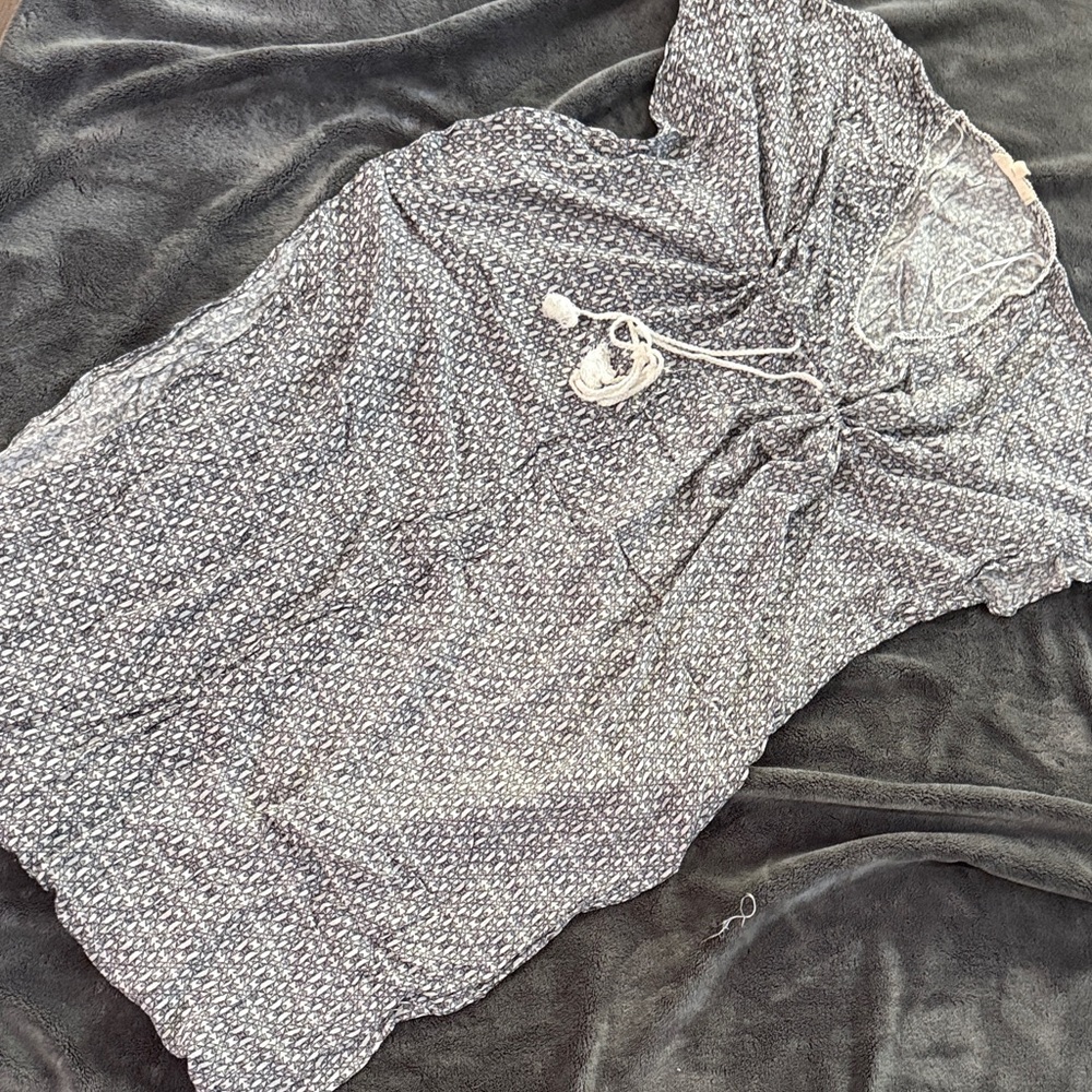 Lovestitch Charcoal and White Textured Garment